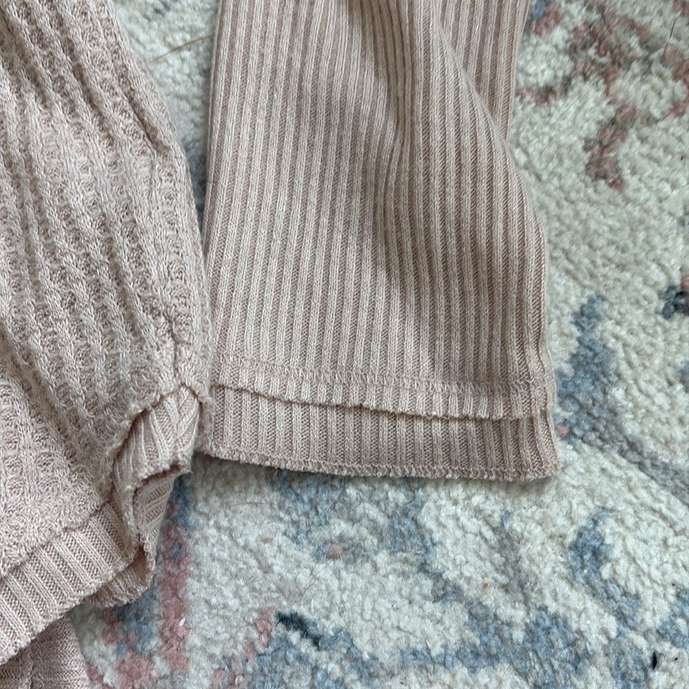 Free People Blush Ribbed Blouse size small - Picture 4 of 5